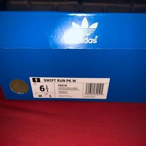 Adidas Swift Run Size 6.5